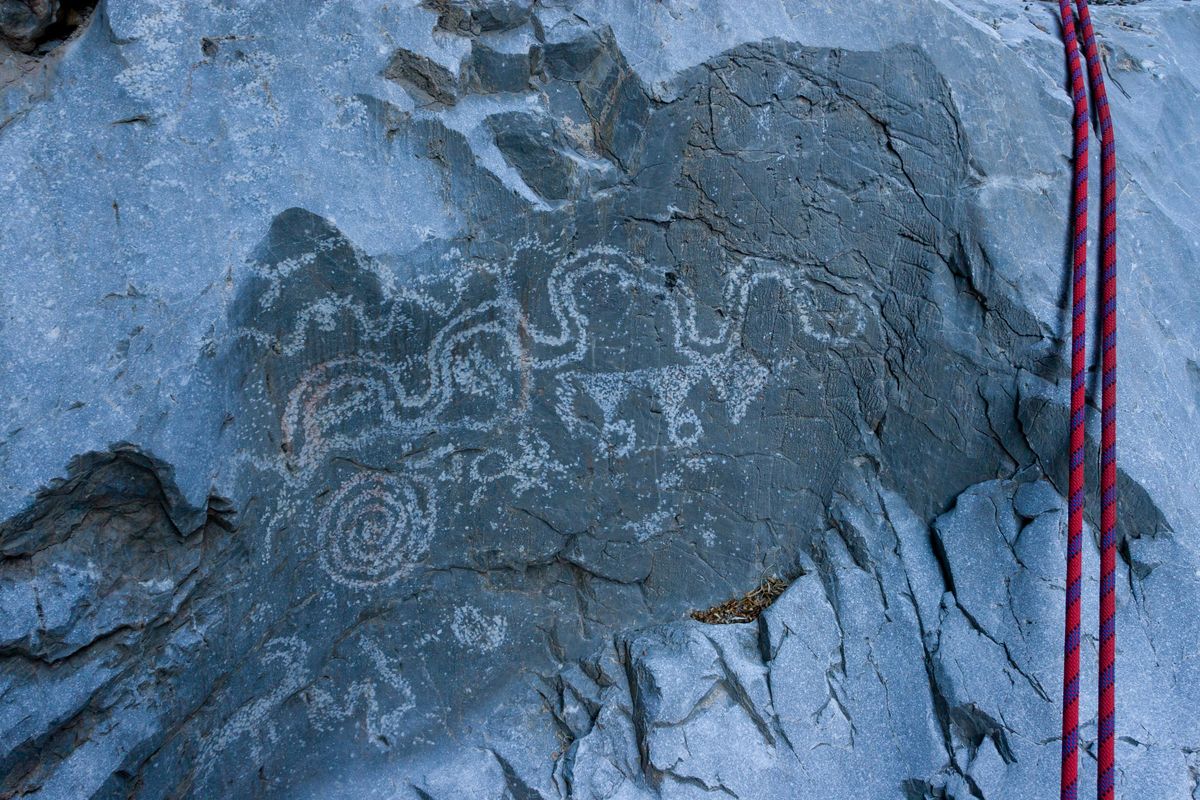 Zigzag Canyon Petroglyphs
