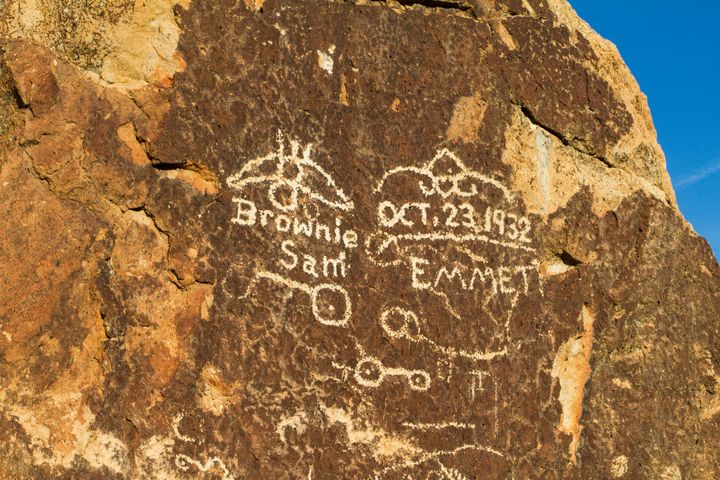 Bald Mountain Wash Petroglyphs